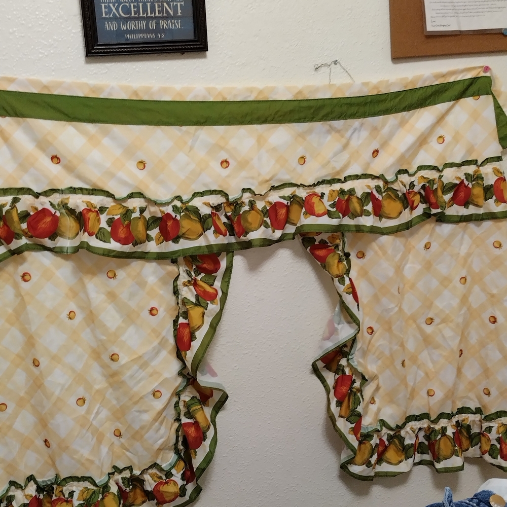 Kitchen curtain